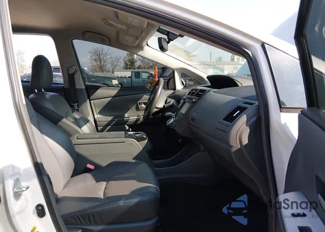 2012 Toyota Prius V Five z USA, uszkodzony, nr VIN JTDZN3EU9C3181639